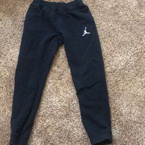 Black Jordan sweats